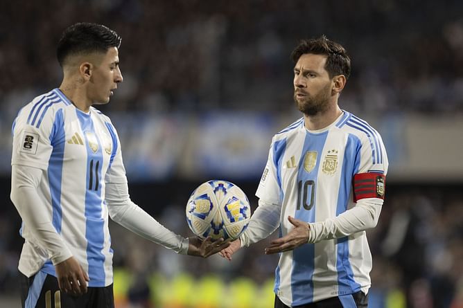 "Lionel Messi has been given many things he doesn't deserve" - Pundit makes claim after Argentine star's altercation with James Rodriguez