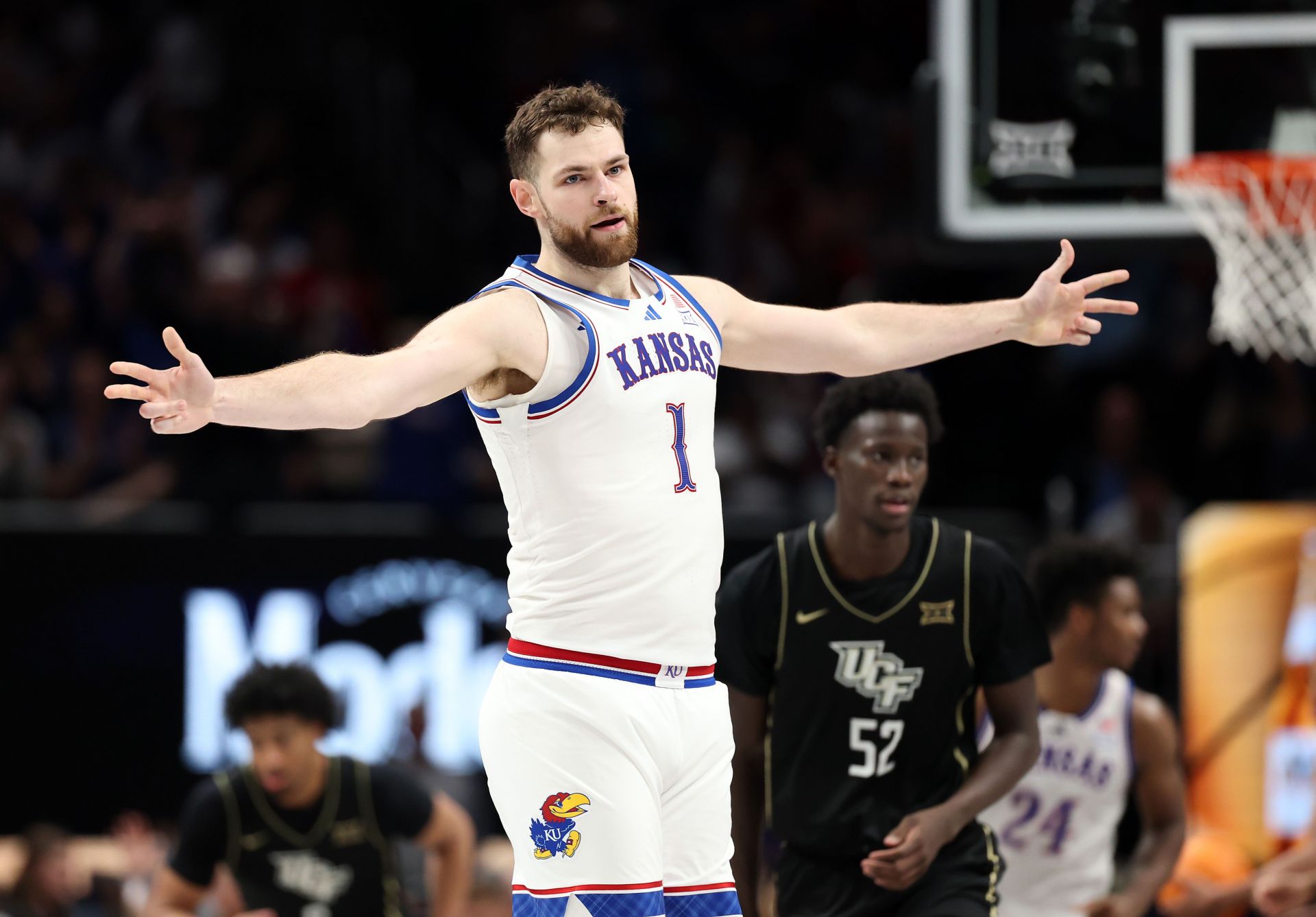 IN PICS: Kansas' Hunter Dickinson shares intense snaps from Klutch photoshoot