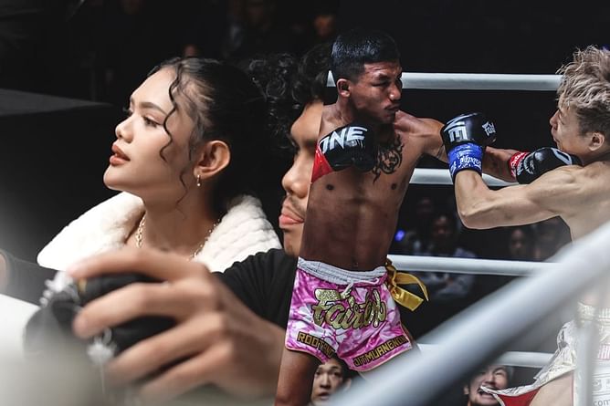 "This is the best" -Fans gush over the support Aida showed Rodtang in Thai megastar's iconic KO of Takeru in Japan