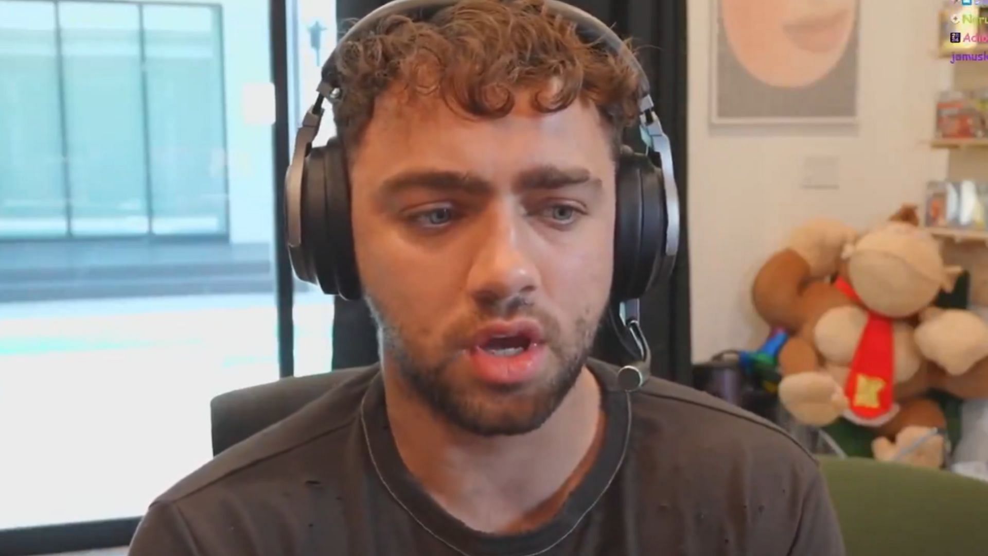 Mizkif has invited Silky to converse with him off or on stream to clear their differences (Image via @yoxics/X)