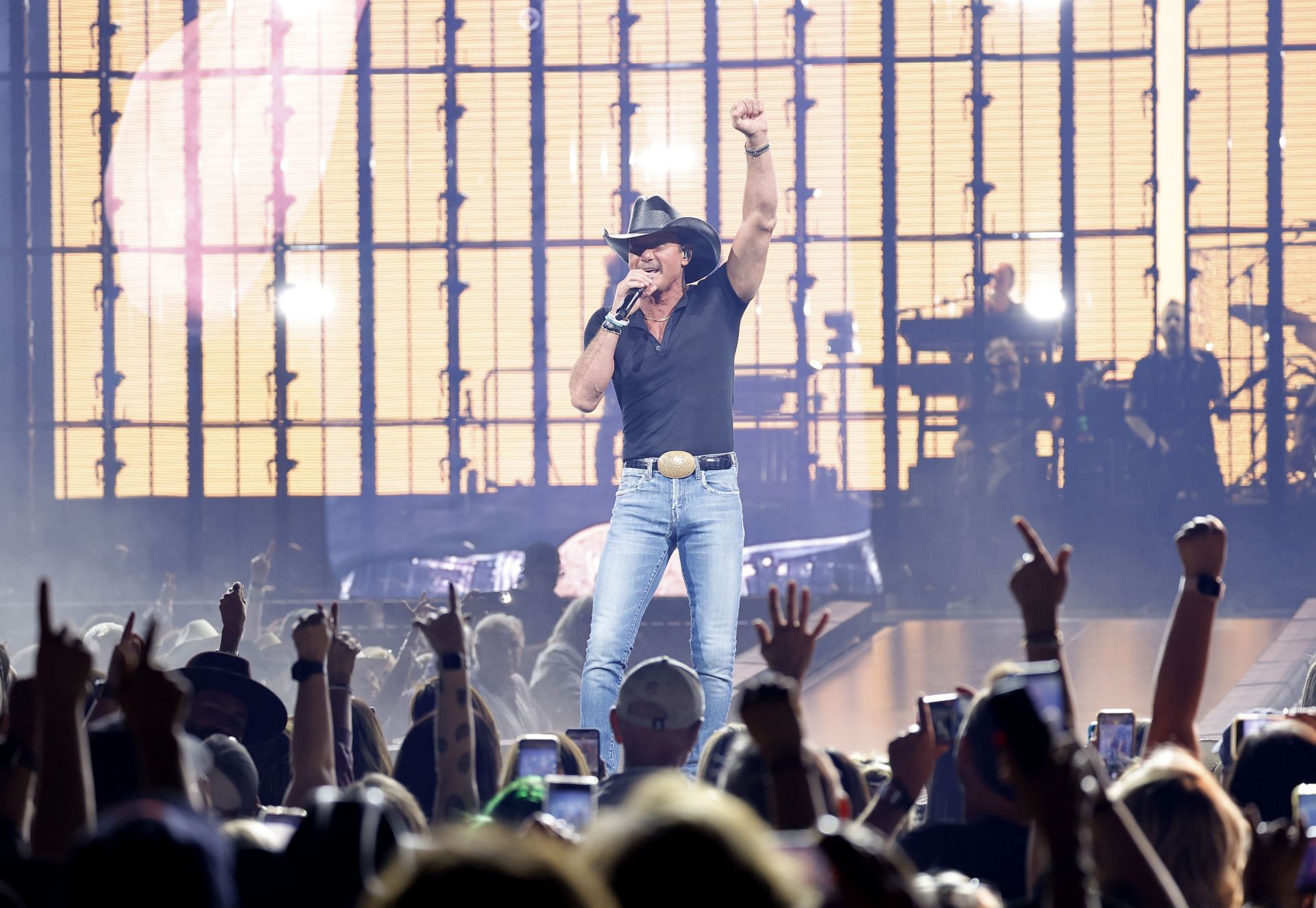 Tim McGraw Standing Room Only Tour 2024 in Nashville, TN (Image via Getty)