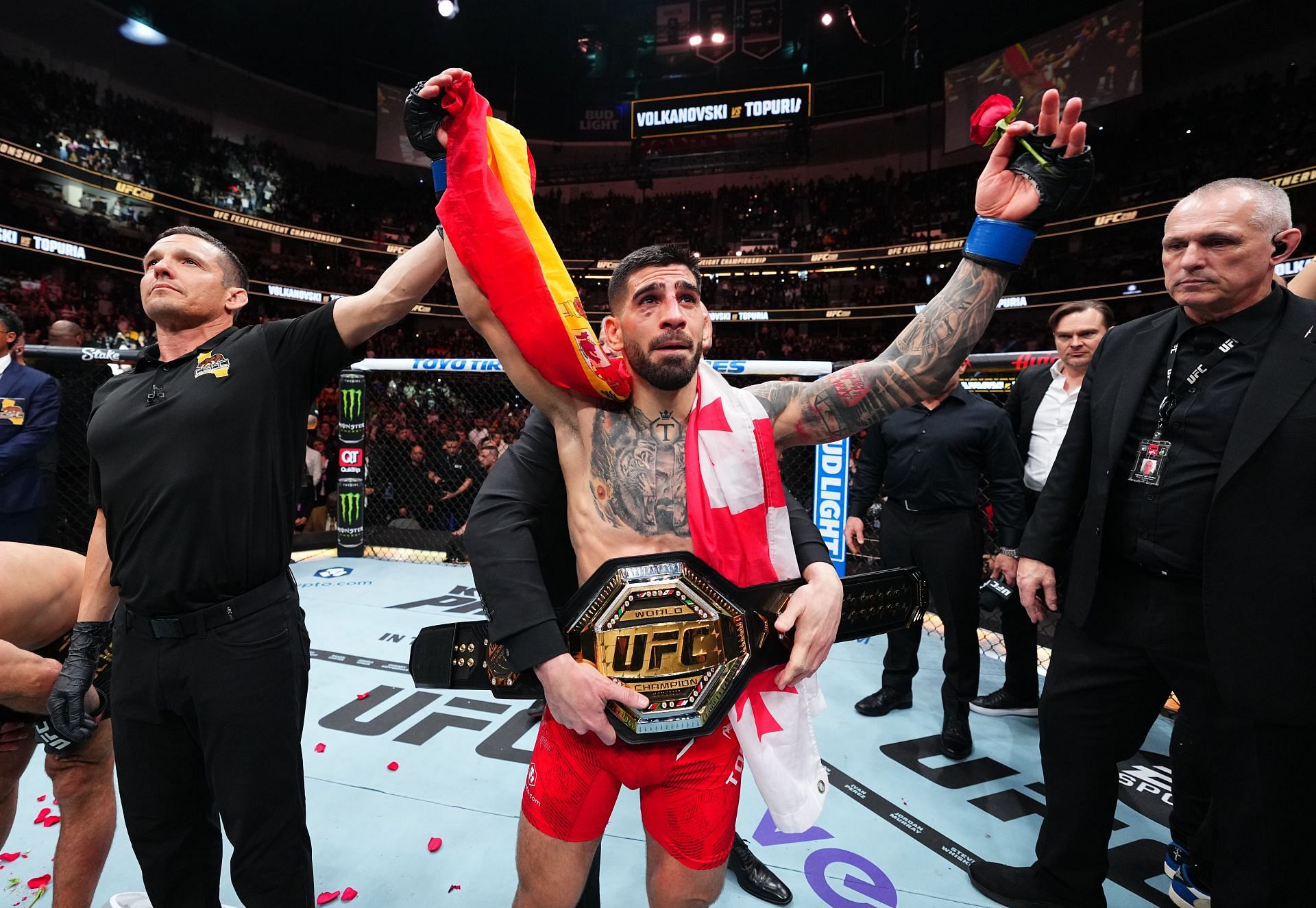 UFC 298: Volkanovski v Topuria