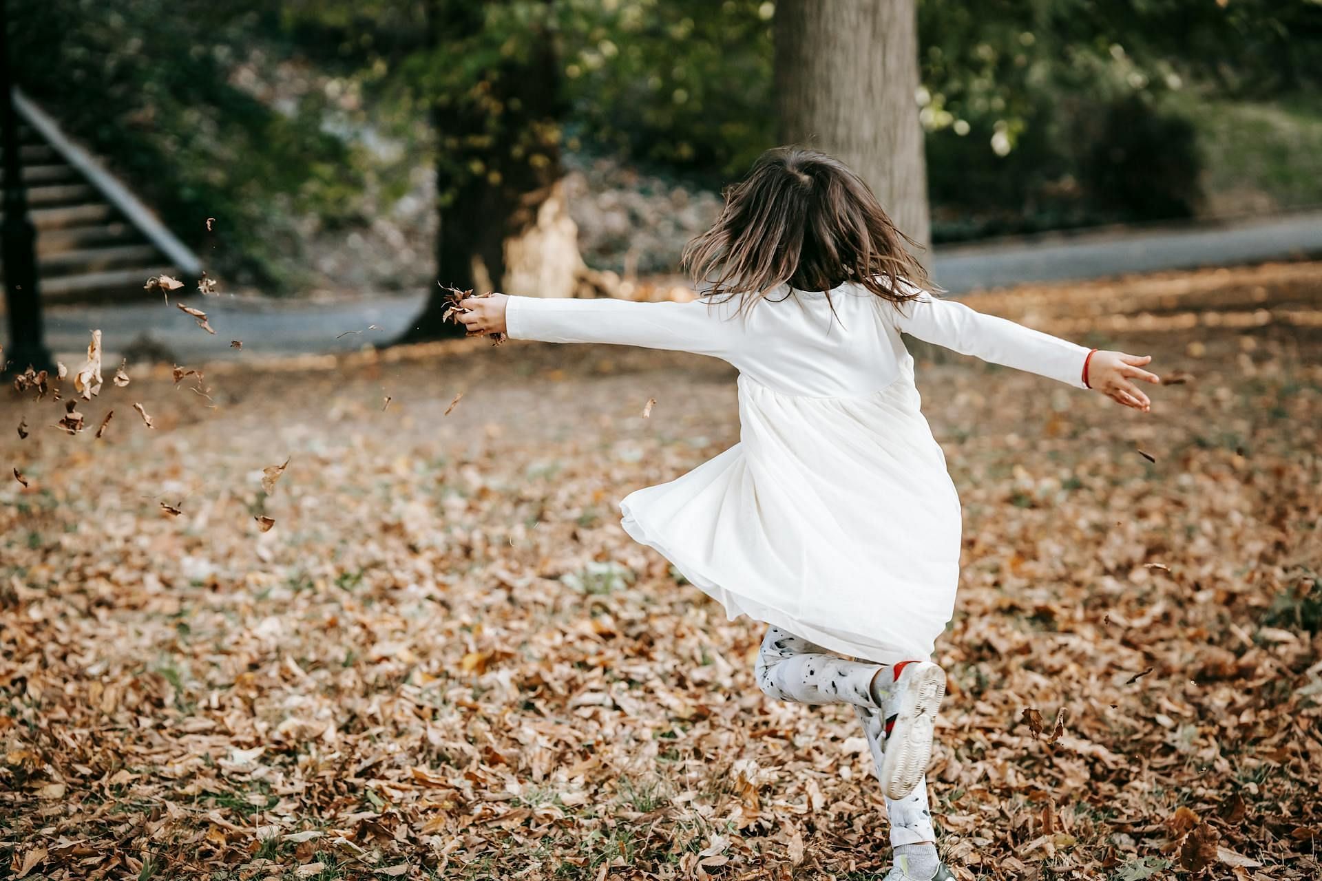 Alissa and Sarah were raised by Michael as a single parent (Image via Pexels)
