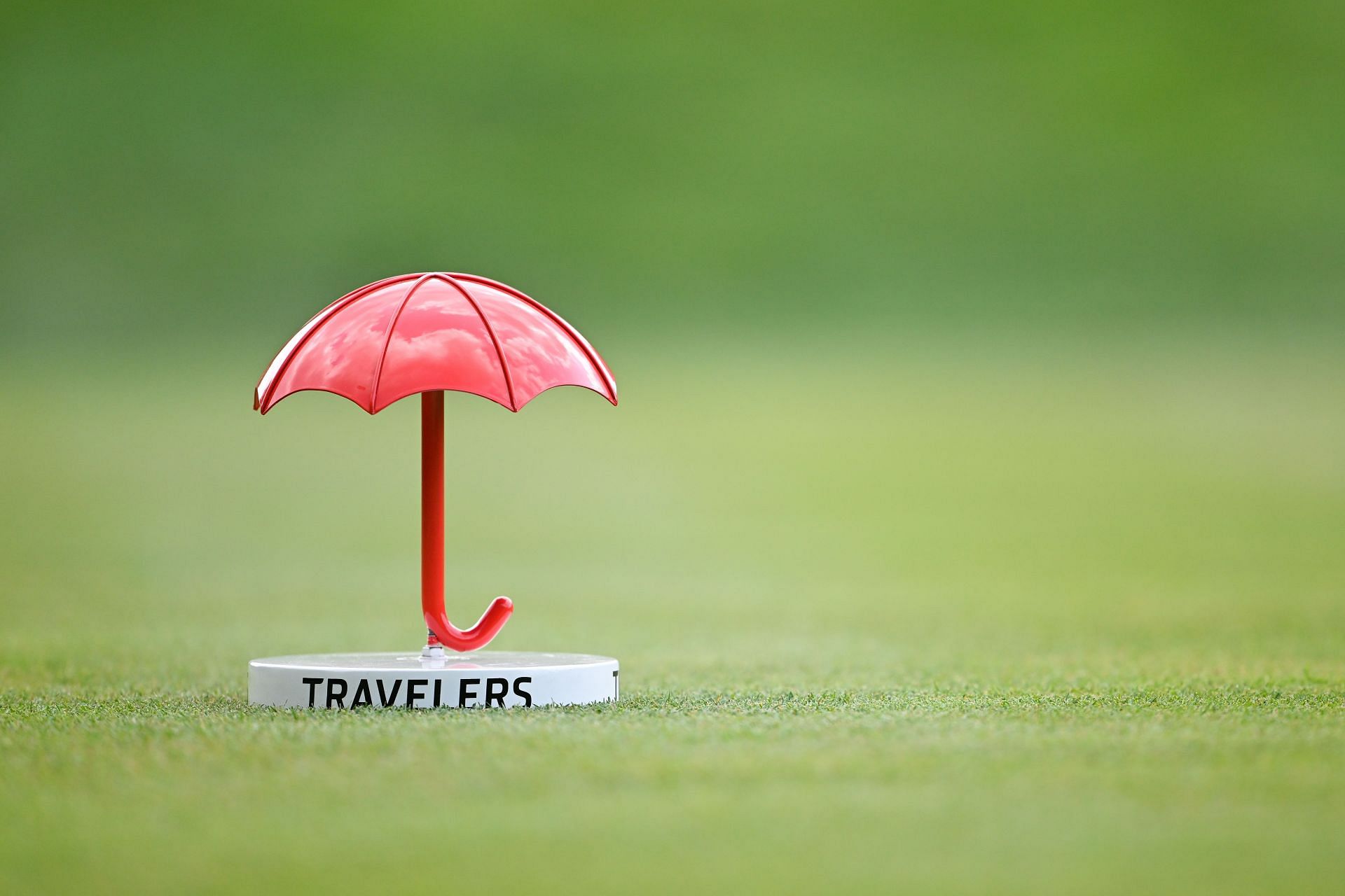 Who is leading the 2025 Travelers Championship after round 3? Leaderboard explored