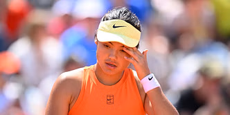 Wimbledon icon cites Emma Raducanu's example to fire 'breakthrough' warning to young British tennis players