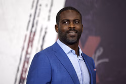 Hall of Famer Michael Vick shows off insane arm strength while throwing ball at Norfolk State practice ft. Terence Crawford