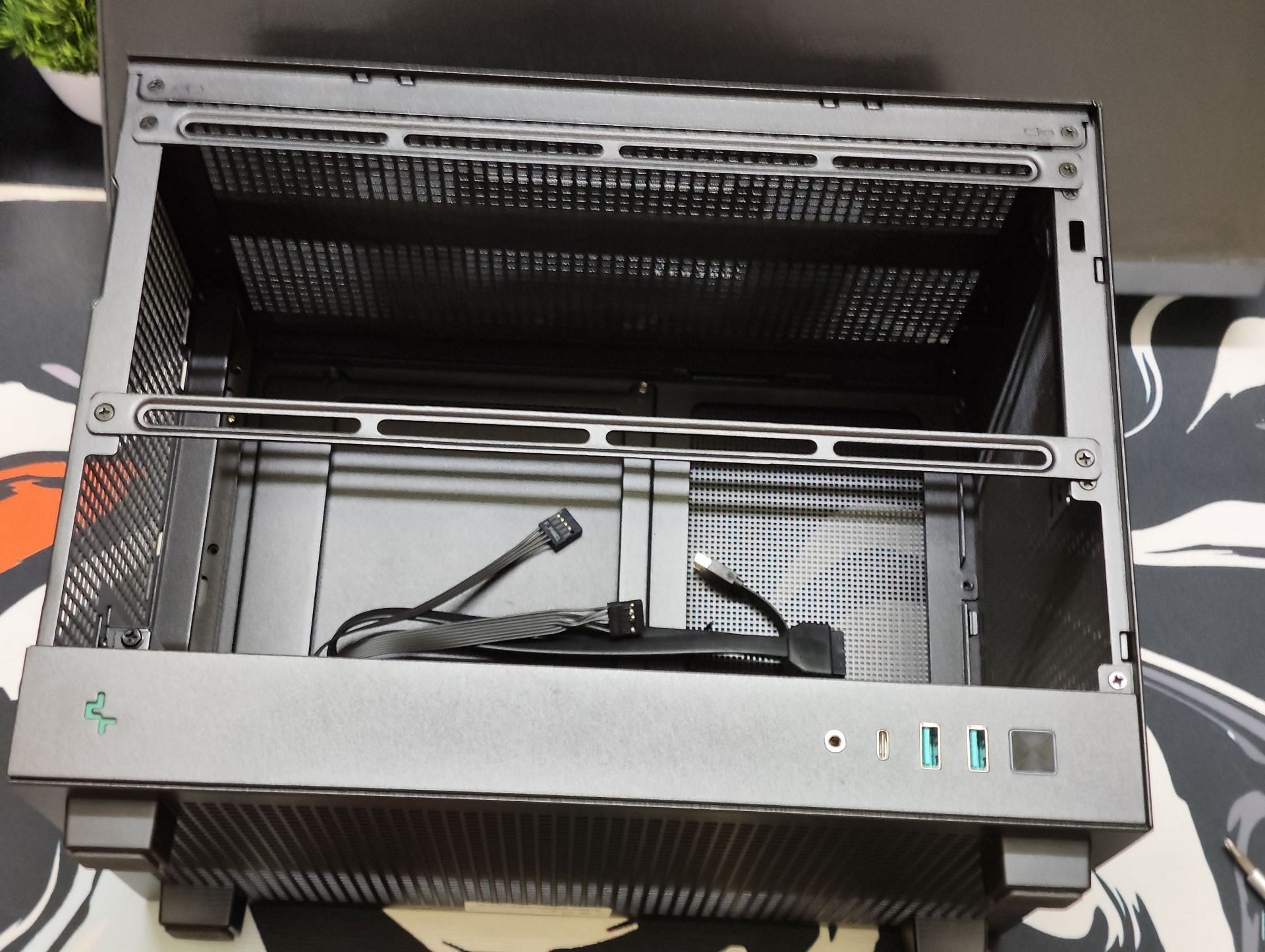 The CH160 Mesh offers more building room by simplifying its internals (Image via Sportskeeda)