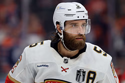Maple Leafs, Oilers, Red Wings among big teams eyeing $60,000,000 Panthers star as free-agency looms: NHL Rumors