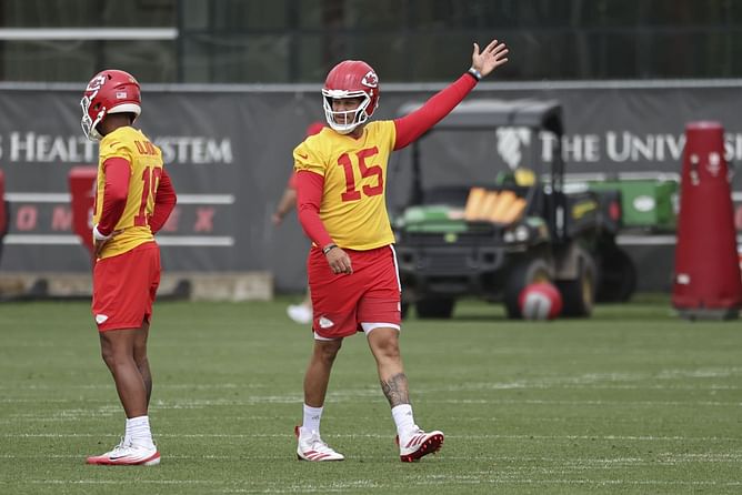 Chiefs' $72,000,000 OL makes his feelings clear on getting overruled by Patrick Mahomes' calls