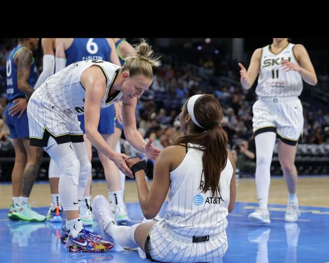 "Love you 22" - Angel Reese reacts to heartbreaking news of Courtney Vandersloot’s season-ending knee injury