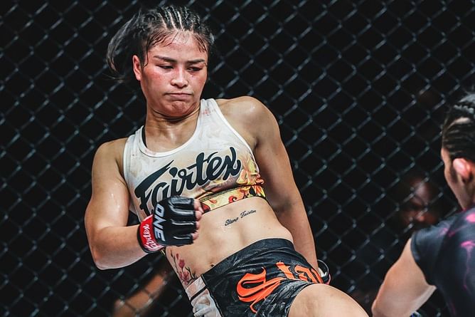 “Maybe it’s going to hurt more” - Stamp admits injured knee still giving her problems in tricky recovery