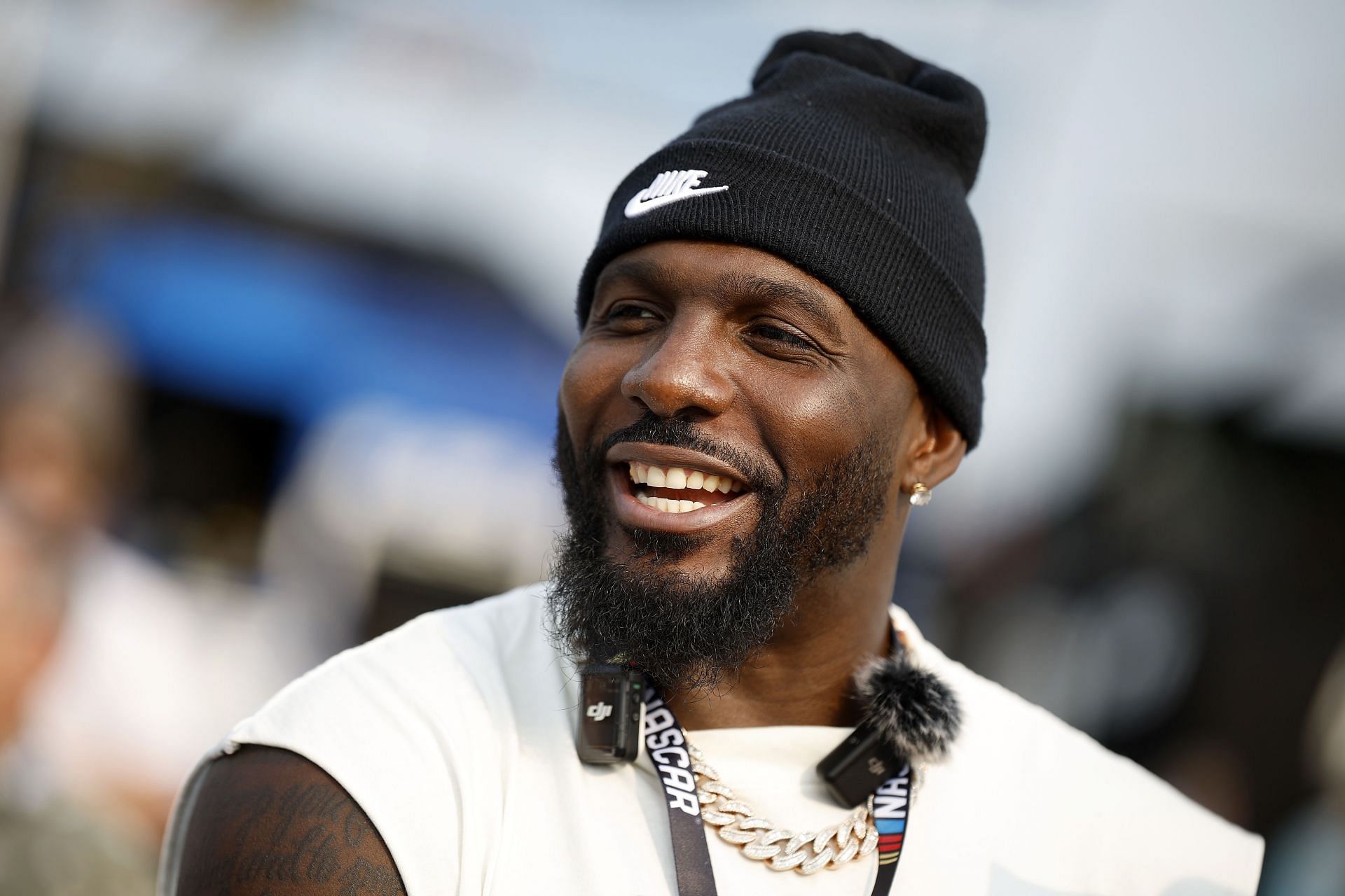 &quot;Trying to protect him from ending up like Shedeur&quot;: Fans divided over Dez Bryant