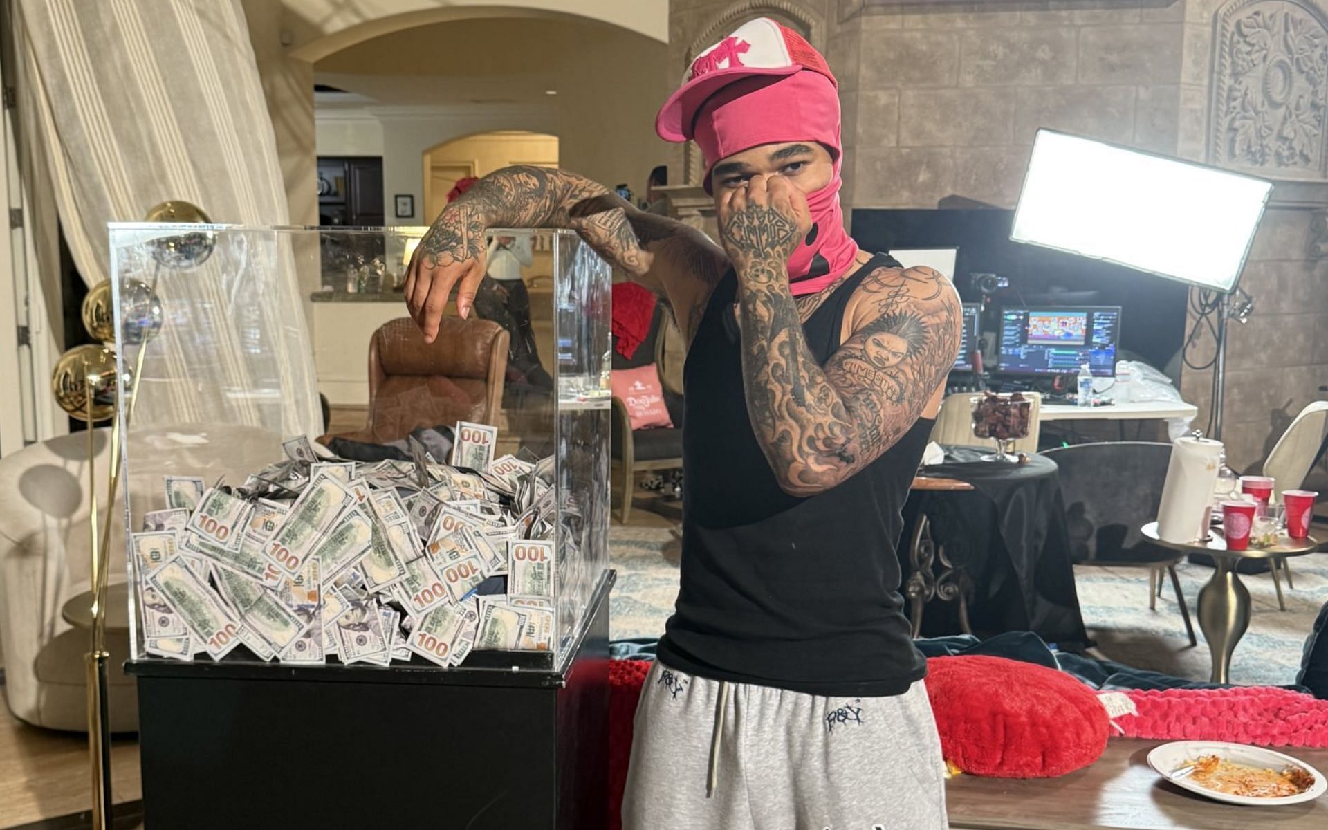 &quot;Worst advice ever&quot;: Fans react to Plaqueboymax telling unemployed people to &quot;at least be happy and broke&quot;