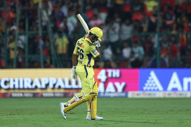 CSK का फ्यूचर कहे जा रहे बल्लेबाज का इंग्लैंड में सुपर फ्लॉप शो, 4 मैचों में बनाए 27 रन; सिर्फ एक बार छुआ दहाई का आंकड़ा