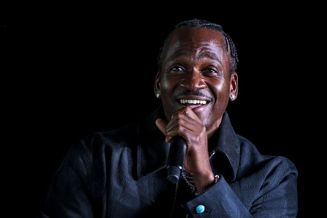 “They’re marketing their movement as being anti-other things” — DJ Akademiks compares Pusha T and Kendrick Lamar for their approach to marketing music