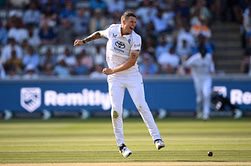 Akash Deep asks Brydon Carse to throw the ball at him after solid defence in ENG vs IND 2025 3rd Test [Watch]