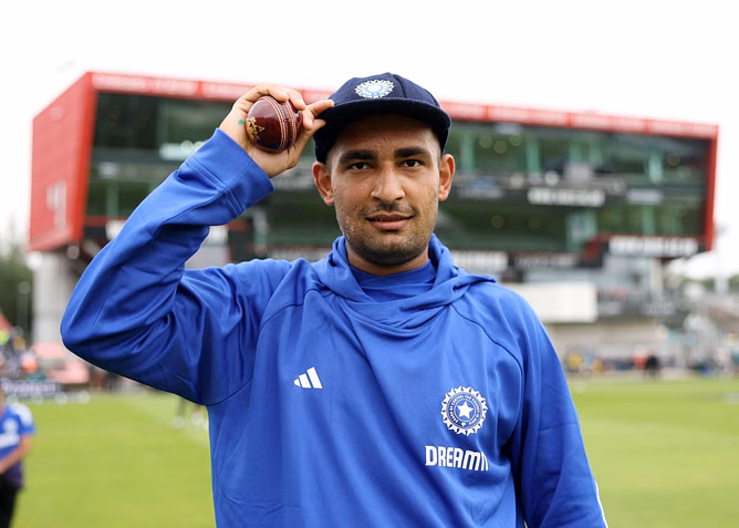 Former wicketkeeper hands India cap to Anshul Kamboj on debut in ENG vs IND 2025 4th Test [Watch]