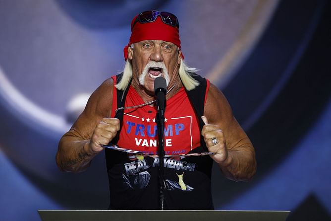 When Hulk Hogan promoted "Real American Beer" at Texas-Arkansas college football game by making special appearance