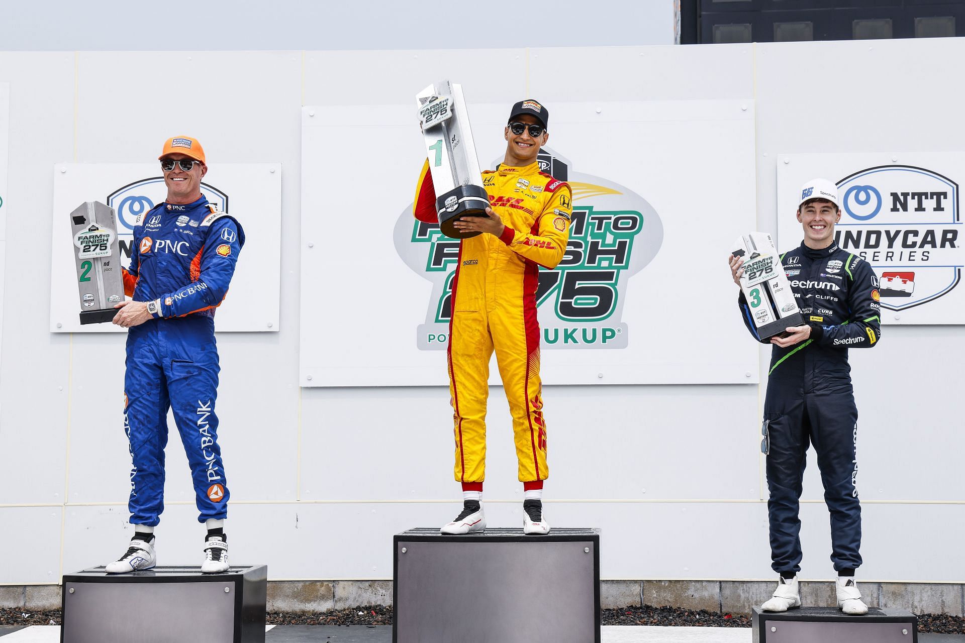 Scott Dixon (L), Alex Palou, and Marcus Armstrong (R) at the NTT INDYCAR Series Sukup Race Weekend - Source: Getty