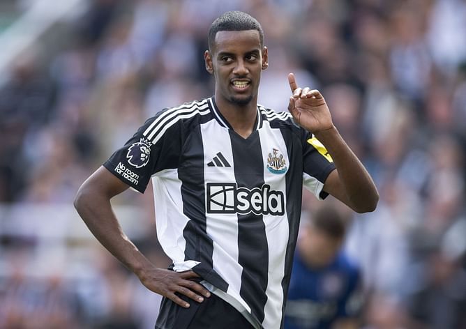 "If you didn't have ambition, then football would be nothing" - Former Liverpool star backs Alexander Isak to make switch to Reds