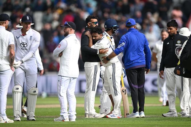 ऋषभ पंत की चोट है कितनी गंभीर? BCCI ने दिया अहम अपडेट; फैंस को लग सकता है झटका