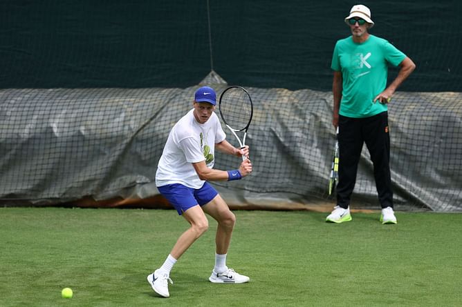 "Completely fake news" - Coco Gauff's ex-coach rubbishes reports of Jannik Sinner's coach Darren Cahill skipping US Open 2025