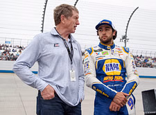 “I always knew how much that race meant to him”: Chase Elliott reveals his heartfelt ambition to emulate father Bill Elliott at Indianapolis