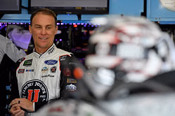 Kevin Harvick picks HMS’s star as favorite to win the 2025 Dover NASCAR Cup race