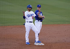Kiké Hernández surprises Mookie Betts with beer-fueled night and custom bowling alley