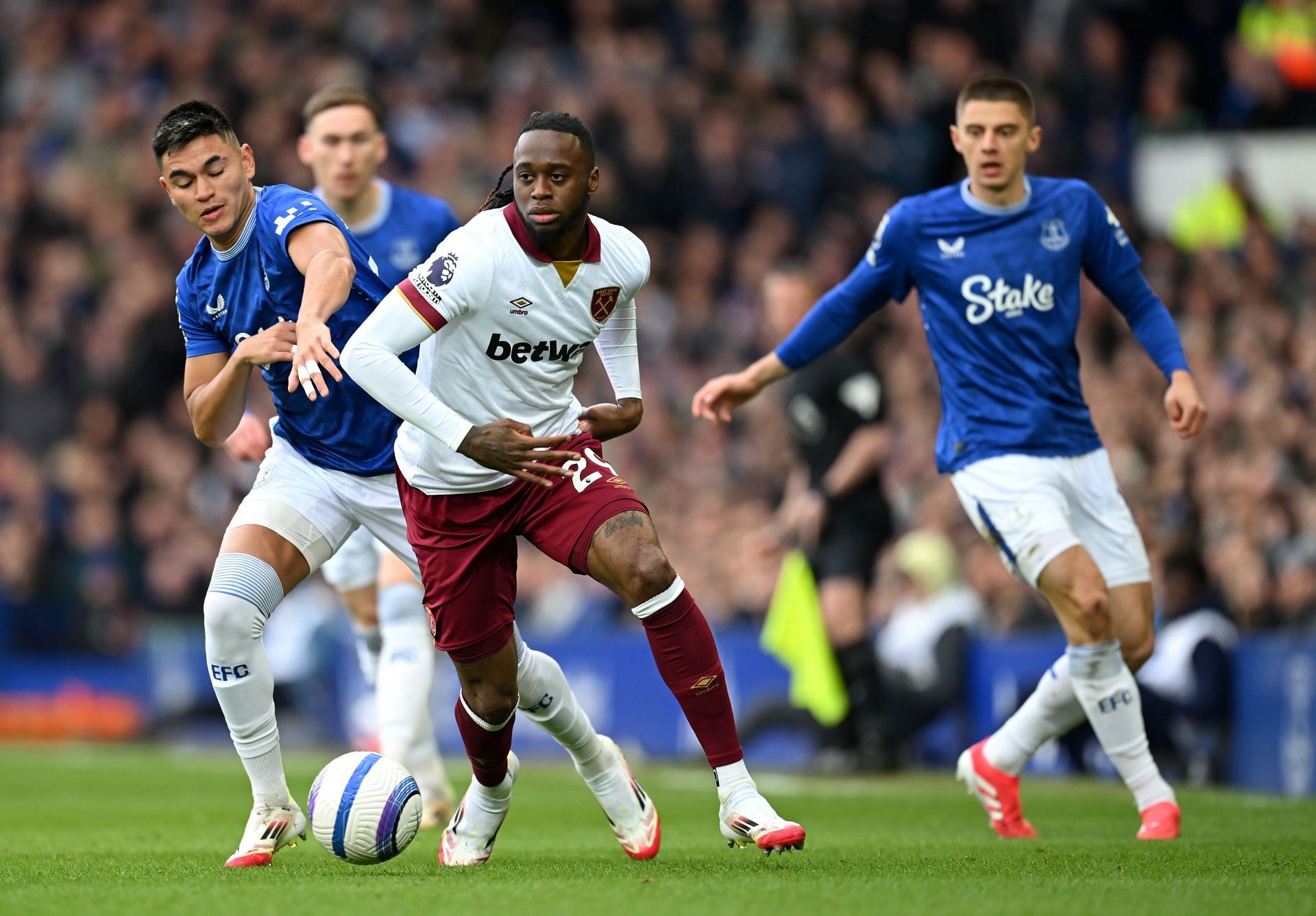Everton FC v West Ham United FC - Premier League - Source: Getty