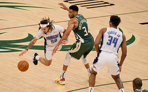 Giannis Antetokounmpo gets massive help as 6'2" PG ditches $3,000,000,000 franchise with intention to join Milwaukee Bucks: Report