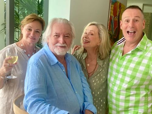 McDonald with his friends (Image via Facebook/ Craig Bennett)
