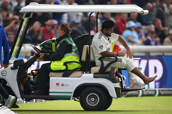 ऋषभ पंत की वजह से ICC करेगा बड़ा बदलाव! टेस्ट मैच में सब्स्टीट्यूट नियम को लेकर फिर शुरू हुई चर्चा; सामने आया अहम अपडेट