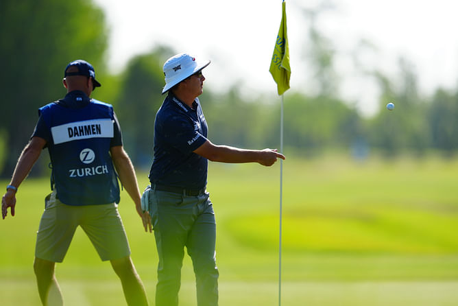 “Still best friends” – Joel Dahmen makes feelings clear after shocking split with caddie Geno Bonnalie