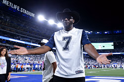Dez Bryant sends 3-word message as Cowboys HC Brian Schottenheimer makes special request to teams' all-time greats