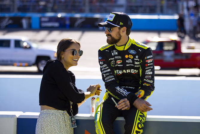 Ryan Blaney’s wife Gianna finally reveals her long-kept secret months after the wedding: “Baby Blaney coming”