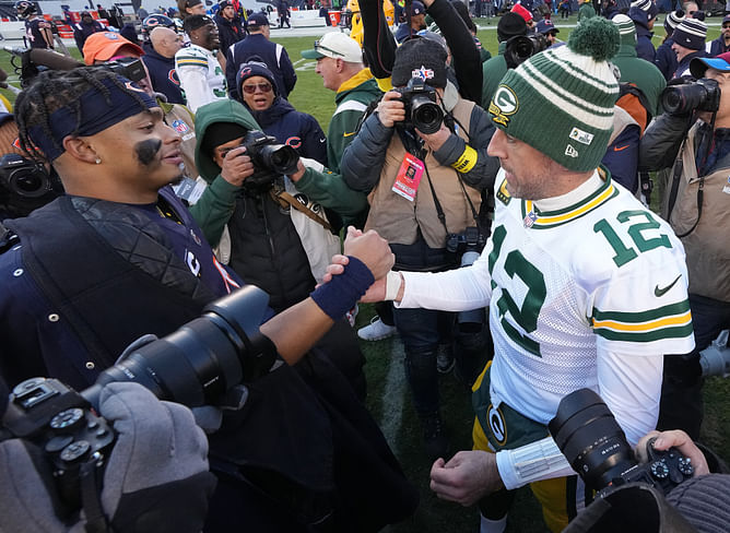"Nothing about him that’s fake" - Jets HC Aaron Glenn throws subtle jab at Aaron Rodgers while praising ‘authentic’ Justin Fields