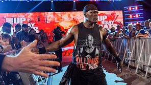 "R-Truth is now another wrestler on the card" – Veteran blasts WWE booking