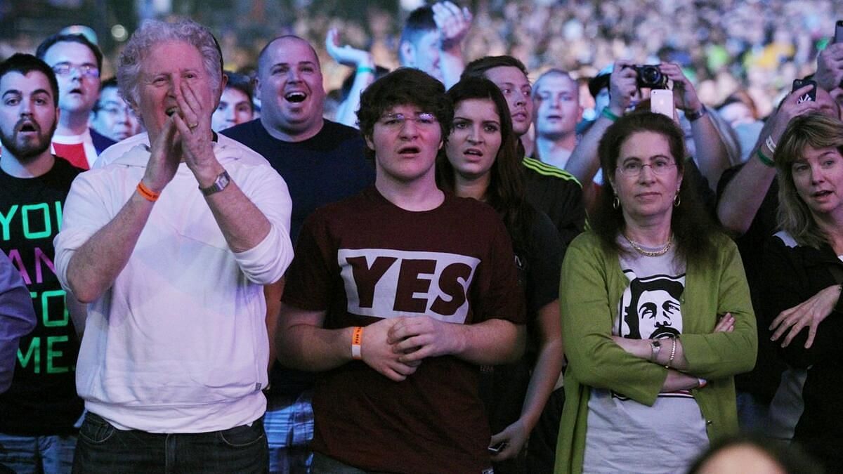 WWE fan shocked! (Credits: WWE.Com)