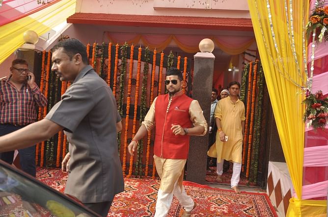 "I took permission from Ravi Bhai and Mahi bhai" - Suresh Raina reveals interesting story of how he proposed his wife before the 2015 World Cup