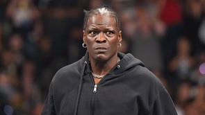 R-Truth & 2 other WWE SmackDown stars to turn heel and form new faction with absent name? Potential explored