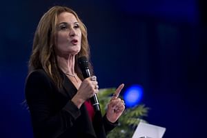 “Labeling locks you in” — Neuroscientist tells Mel Robbins that 95% of lifestyle diseases are caused by “thought life”