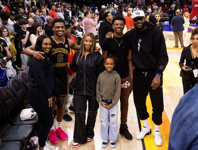 "Getcho ass down": LeBron James' wife Savannah James shares glimpse of daughter Zhuri's shenanigans in bed room