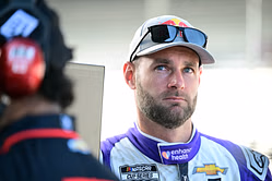 "I wanted to stop": Shane van Gisbergen reveals the bitter truth of the disaster that almost ended his career