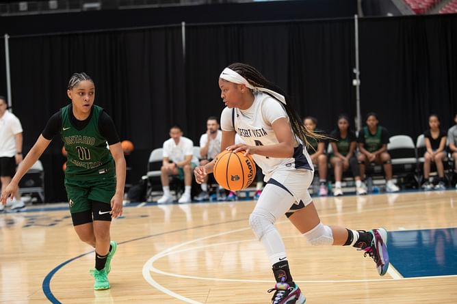 "She's like 4"6": High school phenom Kaleena Smith gets playfully roasted by 5-star prospect Jezelle Banks