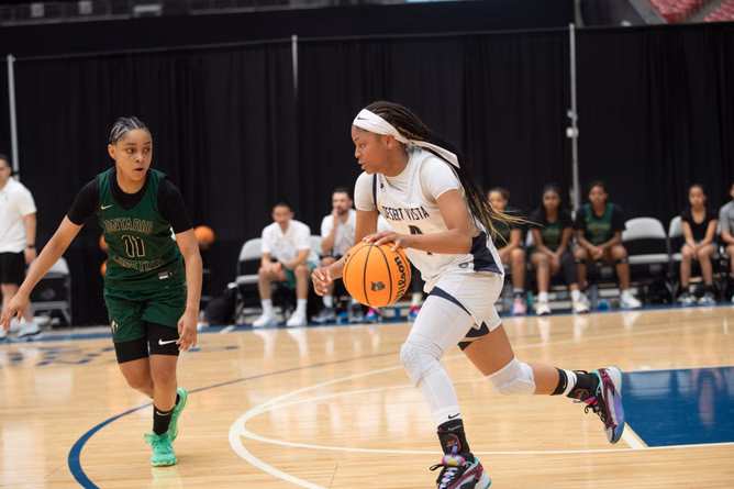 "Kaleena, Juju and Caitlin sell out gyms": Hoops fans react as 5-star LSU target Kaleena Smith impresses with Kim Mulkey in attendance
