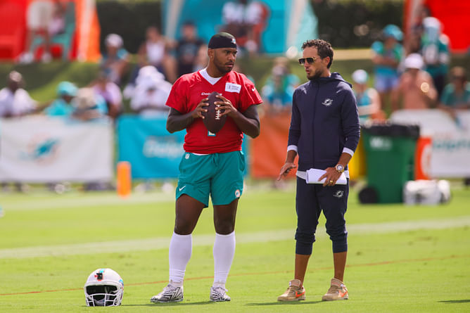 NFL insider makes feelings clear on Tua Tagovailoa-Mike McDaniel's make-or-break year with Dolphins