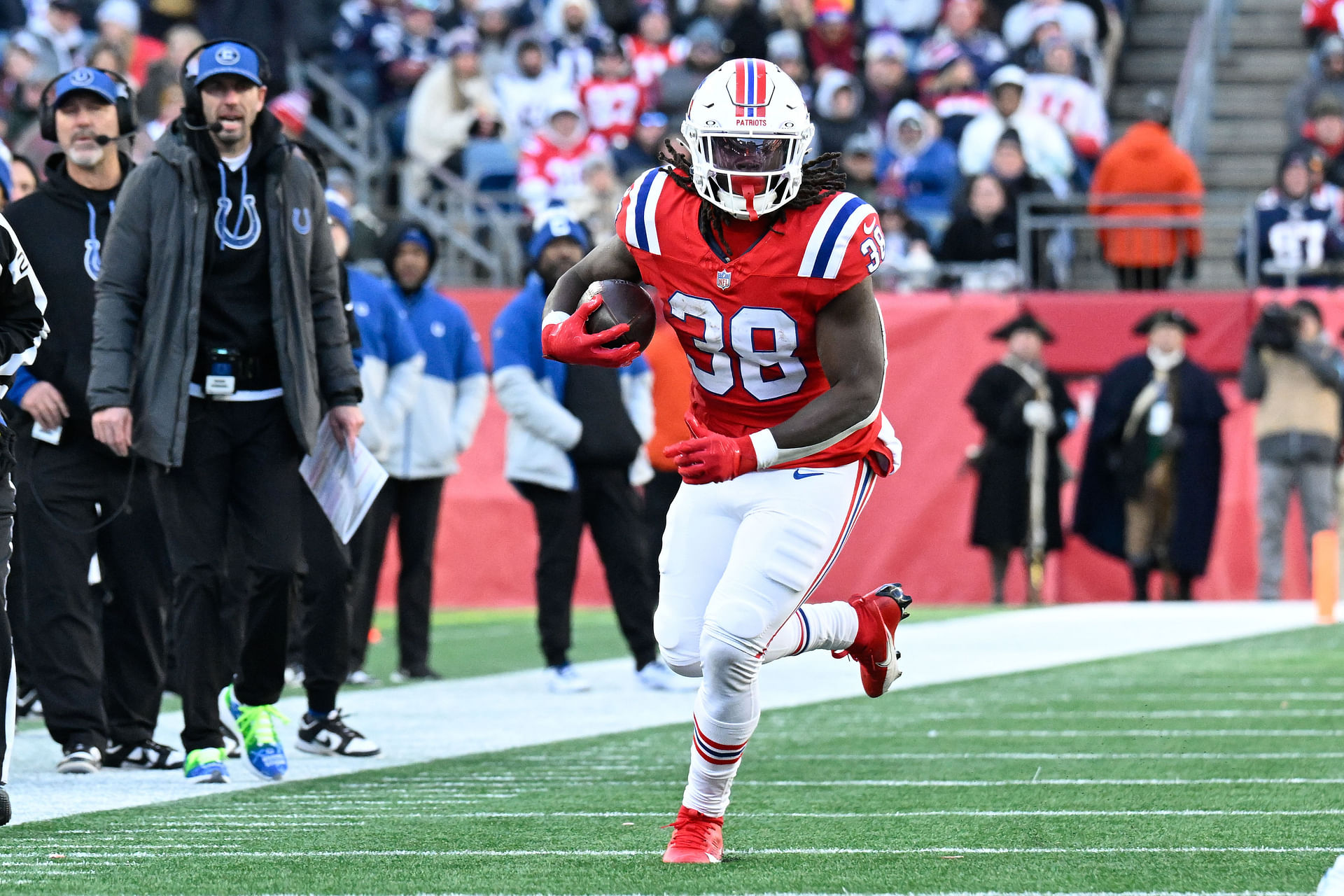 NFL: Indianapolis Colts at New England Patriots - Source: Imagn