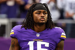 Vikings DE Dallas Turner loses $240,000 in brutal scam after falling for fake bank call from Chase Bank