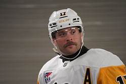 Maple Leafs Mock Trade: Bobby McCann makes way for Bryan Rust and $4,500,000 veteran
